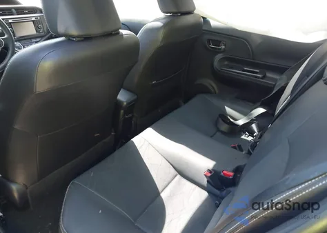 2015 Toyota Prius C из США, поврежденный, VIN JTDKDTB31F1103937